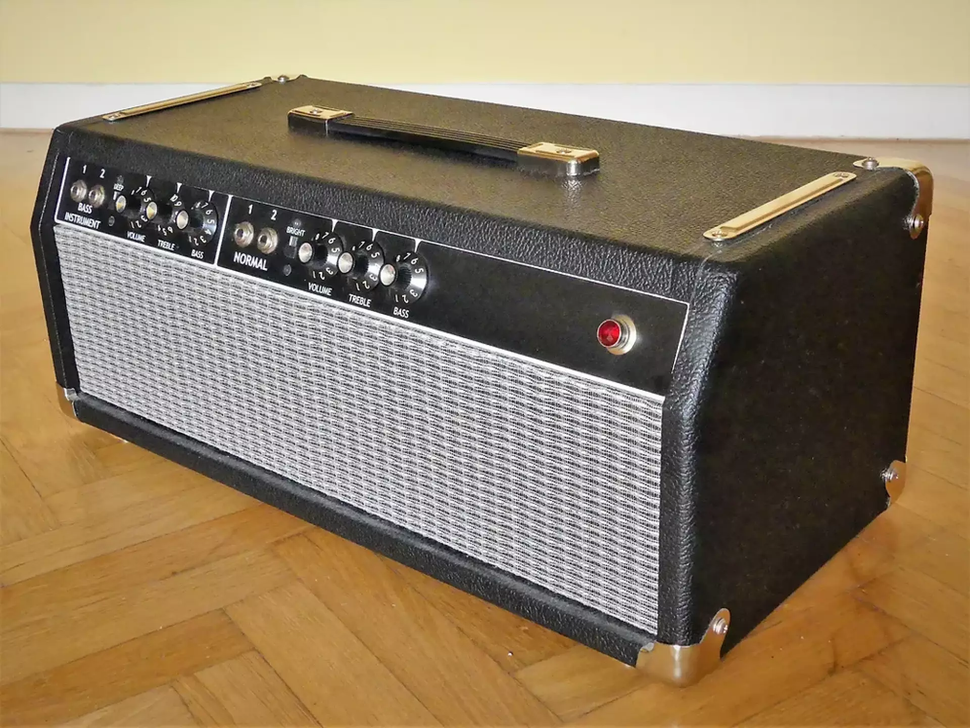 Amplificateur Bassline 64